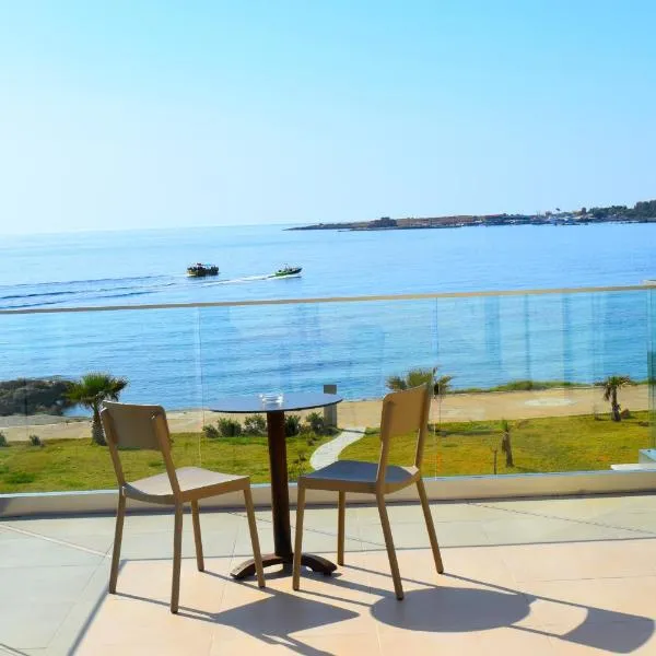 Amphora Hotel & Suites, hotel v destinaci Paphos City