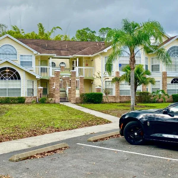 Grand Family Superior 3BR Condo near Disney Parks, hotel in Kissimmee