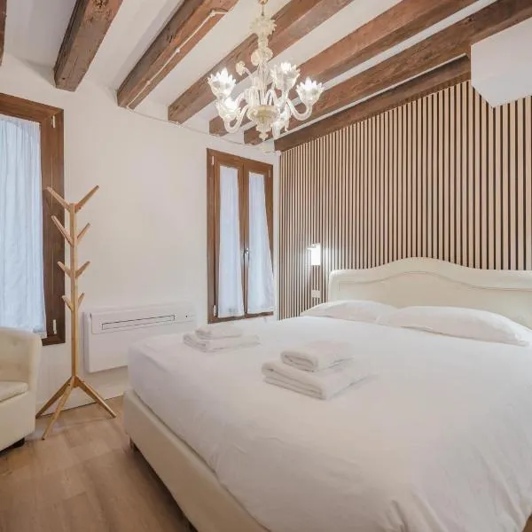 里亚托套房707号住宿加早餐旅馆，位于威尼斯的酒店