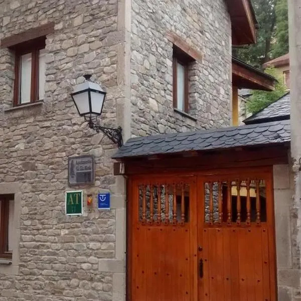 Tía María, hotel Cerredóban