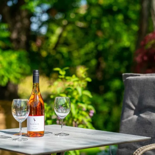Chillinn Tündérliget Boutique Wellness Egerszalók, hotel v destinaci Egerszalók