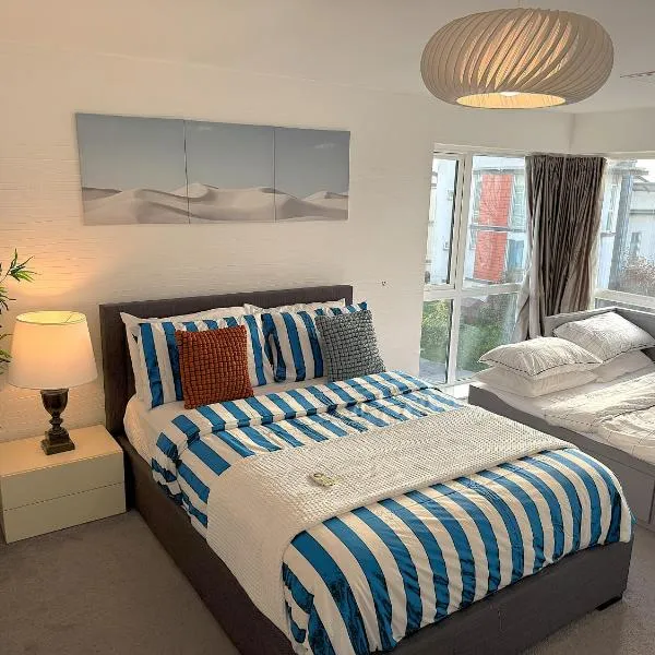 Luxury Rooms - Pick a Room - Free Parking & Kitchen Access, Near Etihad Stadium, The Coop Live & Piccadilly Station, Manchester, hotel v Manchesteru
