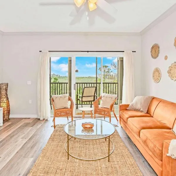 Stylish 3BR Suite with Swimming Pool - Near Disney, Hotel in Orlando