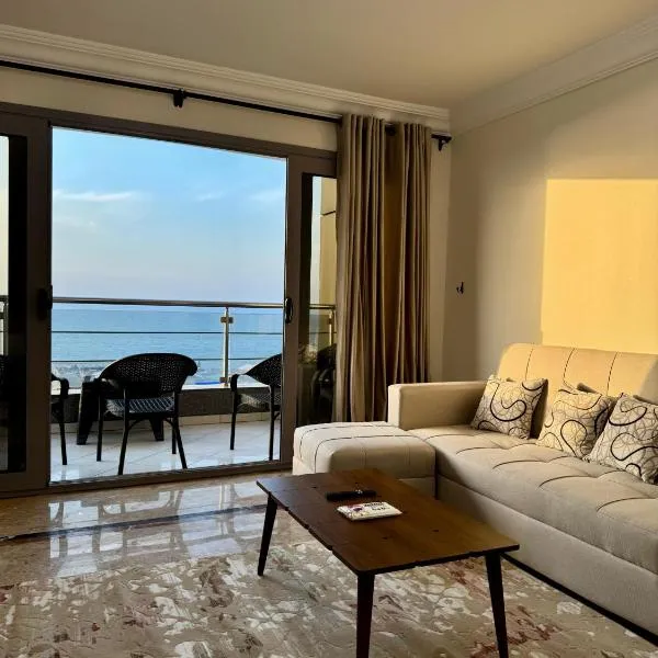 ALEX HOMES - Gleem Luxury Apartments with Direct Sea View, khách sạn ở Alexandria