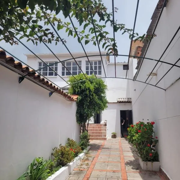 Holis, hotel in Sucre