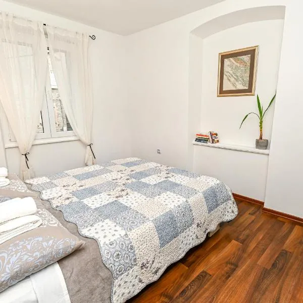 Apartment Aldora, hotel u Zadru