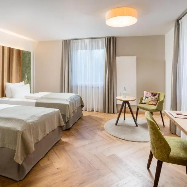 Parkhotel Güldene Berge, hotel v destinaci Weißenfels