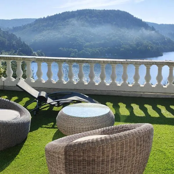 Ma villa au bord de l'eau, hotel v destinaci Miremont