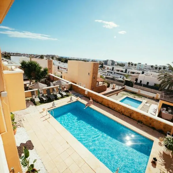 Villa Dahi Almerimar para 10 personas con Piscina privada, Barbacoa, Bar y Vistas al mar, khách sạn ở Almerimar