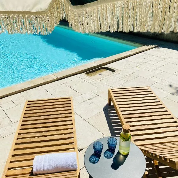 L'écrin de verdure GITE VERVEINE, hotel en Ligré