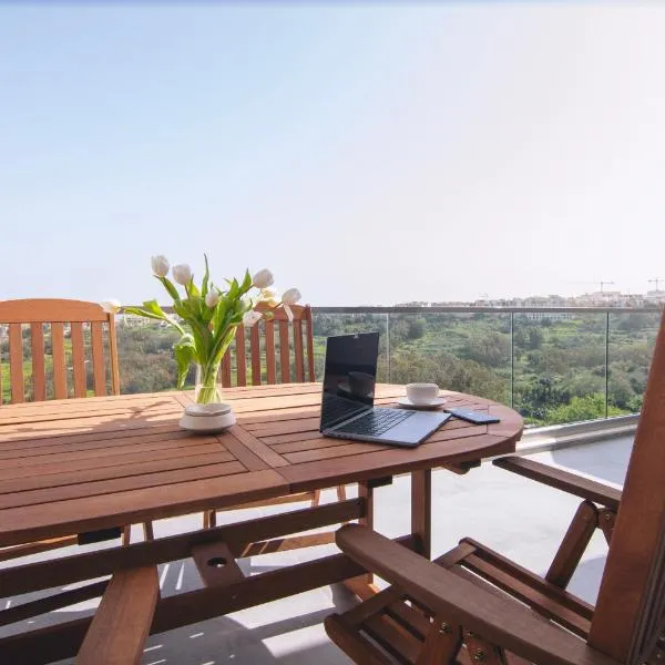 Egħżien Suite A2 Access to Tranquil Shared Pool, hotel a Xagħra