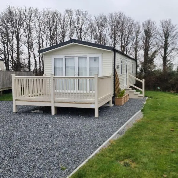 7 Bays 6 Berth Willerby Molton Caravan, hotel a Saint Merryn