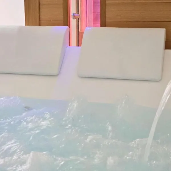 Ô Sacrée Détente de Reims -Spa privatif - Proche de la gare & centre ville, hotel in Reims