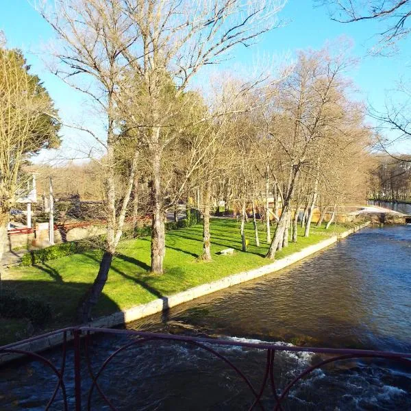 Hotel Ansuiña, hotel di Junquera de Espadañedo