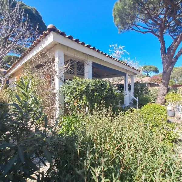 GASPRO21 - Golfe de Saint-Tropez, chalet californien pour 8 personnes, hotell i Gassin