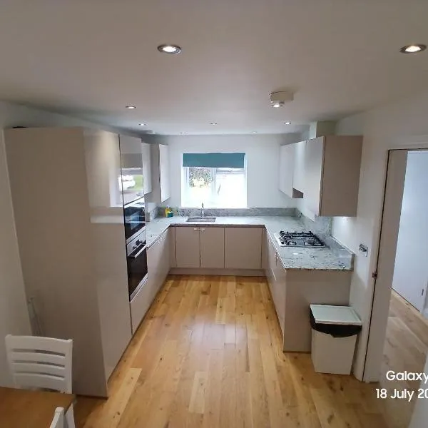 Hornchurch House - Jackson Close, hotel i Harold Wood