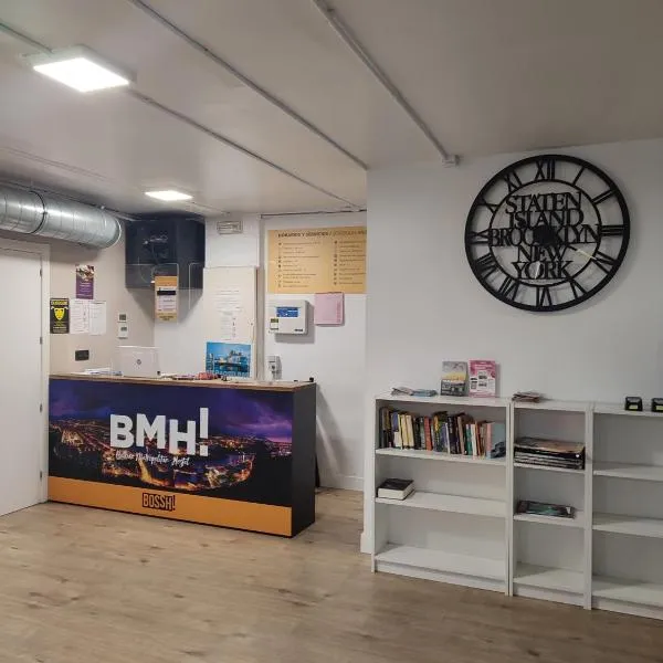 Bilbao Metropolitan Hostel by Bossh Hotels, hotel v destinaci Bilbao