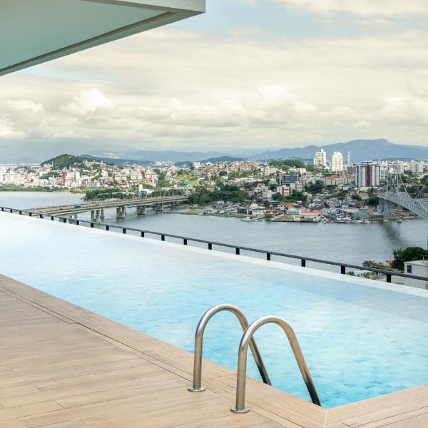 Loft moderno c/ vista da ponte Hercílio FH8972
