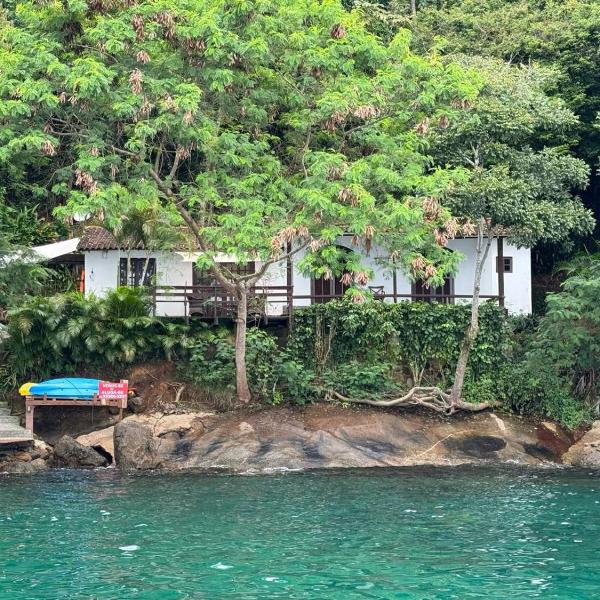 Linda Casa aconchegante com 3 quartos, vista incrível e privacidade na Praia da Aripeba-Ilha Grande-acomoda 6 pessoas