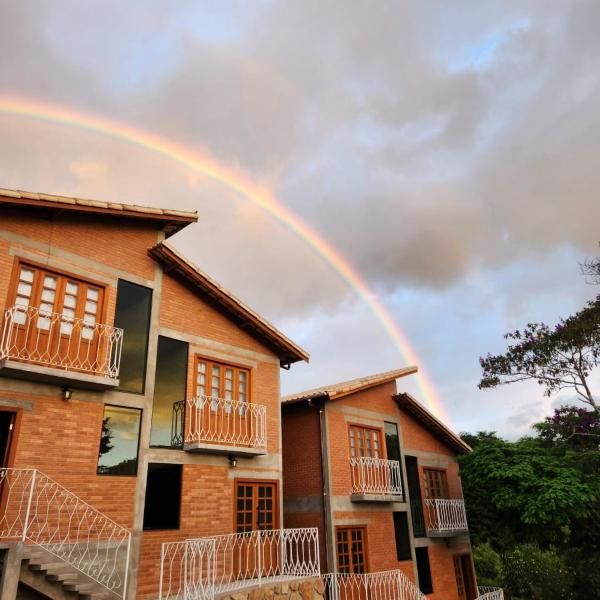 Chalé Sol - Vila Doiideira - lindo aconchegante e no centro de Ibitipoca