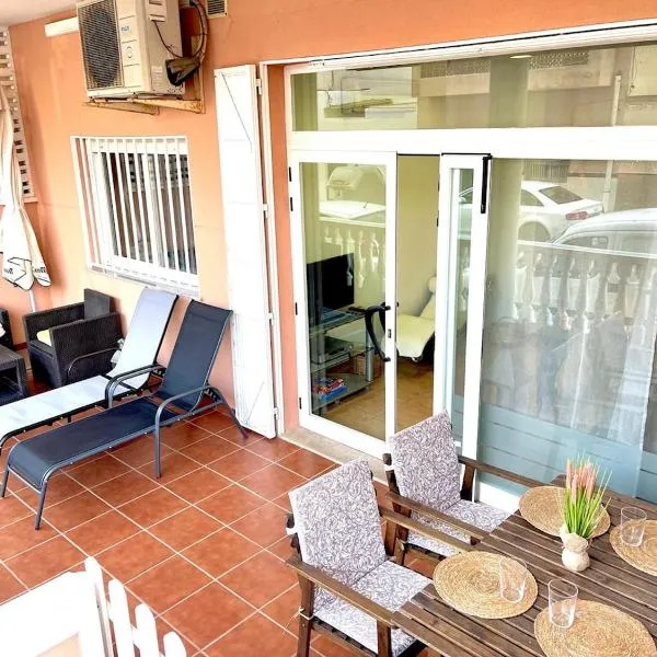 Planta baja en pleno centro de la playa, hotel Moncófarban
