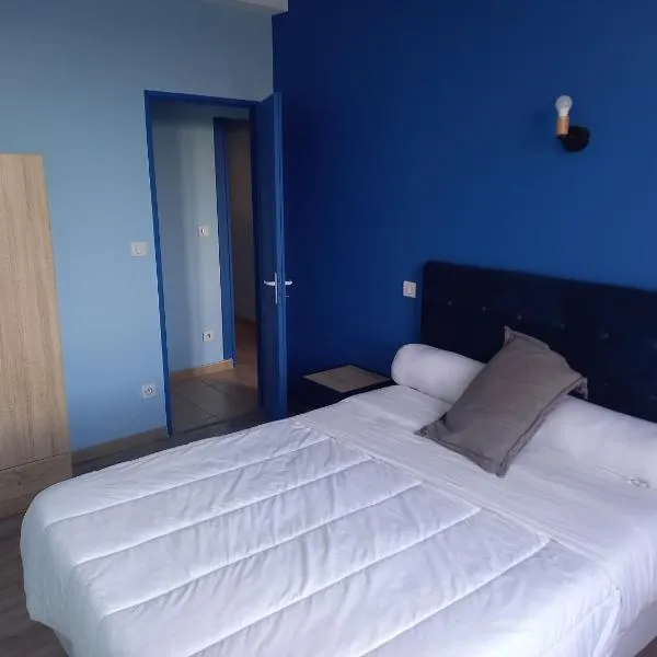 Chez Nicolas, hotel v destinaci Molières