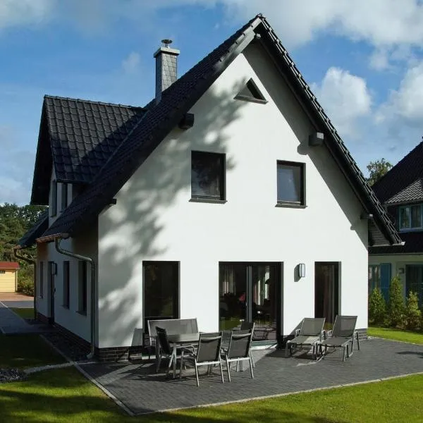 Dünenresidenz Glowe - Ferienhaus Maxi 200 m zum Strand, hotel a Glowe