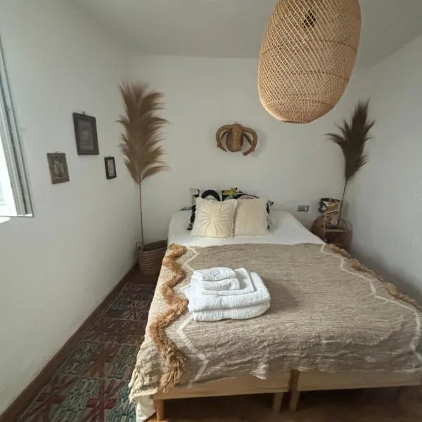 Maison de village au calme – hotel w mieście Ríogordo