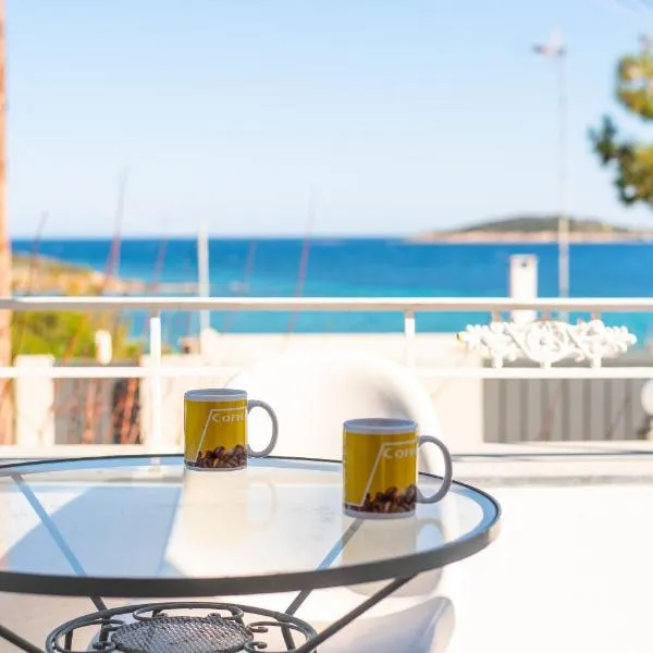Periklis Beach House Near Athens Airport, hotel v destinaci Artemida