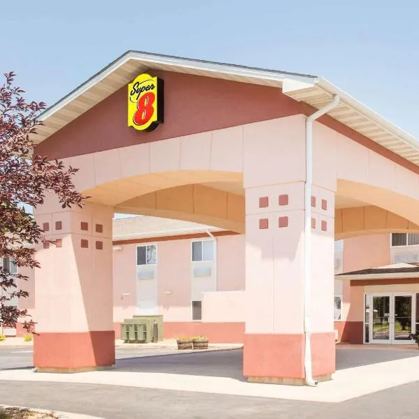 Super 8 by Wyndham Iola KS, hotel a Iola