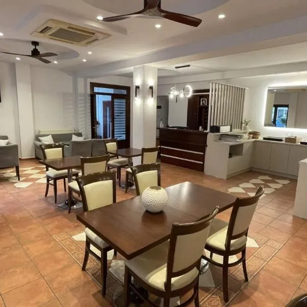 San Nectarios, hotel in Parga