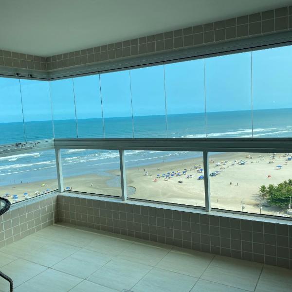 Apartamento com Vista lateral para o Mar!