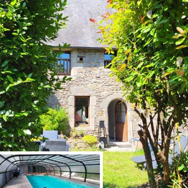 17th century house with swimming pool, hotel a Pleurtuit