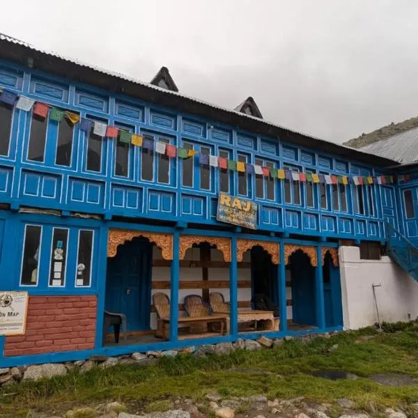 Raj guest House, hotel di Chitkul