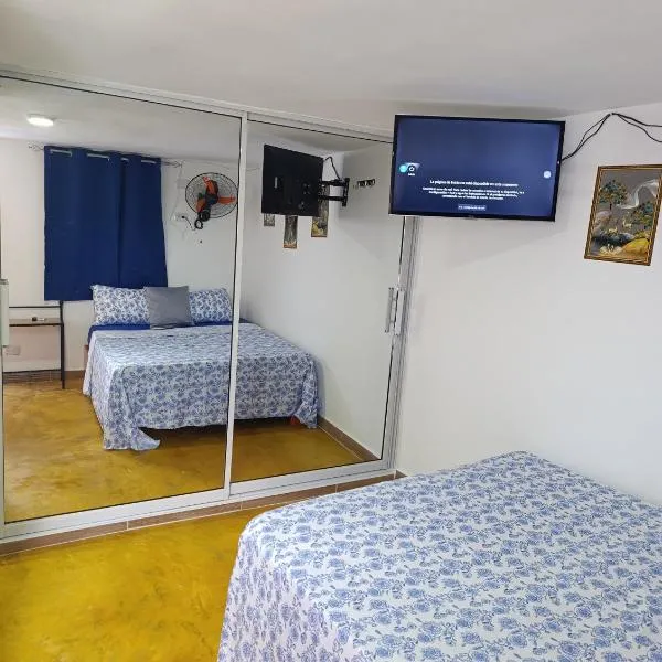 Apart hotel Costa Verde#7 con cama Queen, viešbutis mieste Galerasas