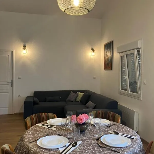 Makivka - A 5 min de Cognac - Maison entière avec 2 chambres, hotel a Boutiers-Saint-Trojan