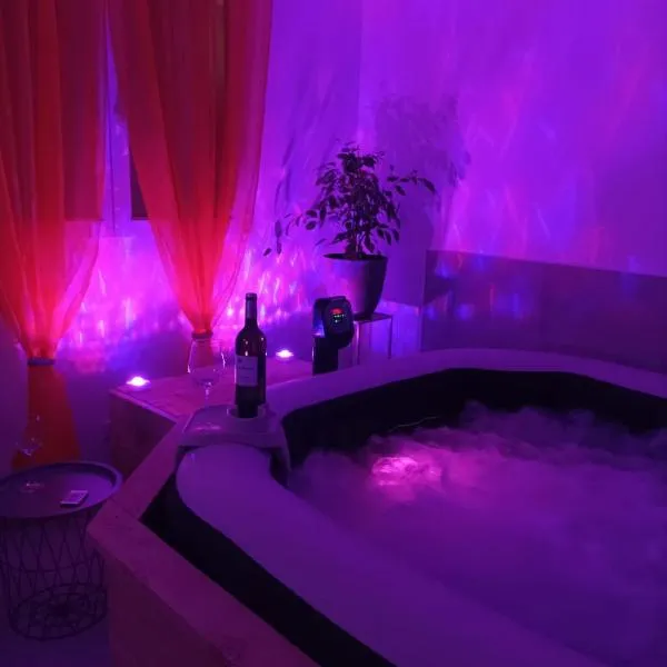 " L'instant Nid d'où " , Spa et Luxe Intime, ξενοδοχείο σε Baneuil