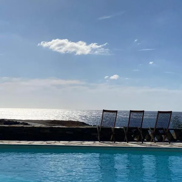 Sunset Villa with swimming pool at Tzia, hotel v destinaci Ligia