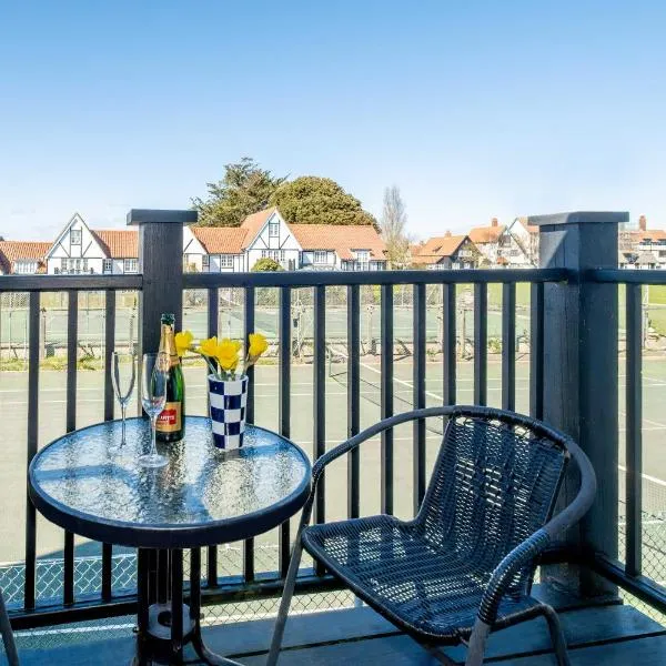 2 Bell Lodge, Thorpeness, hotel in Thorpeness