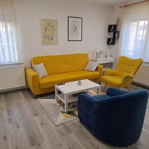 CENTRUM with private parking, hotel in Virovitica
