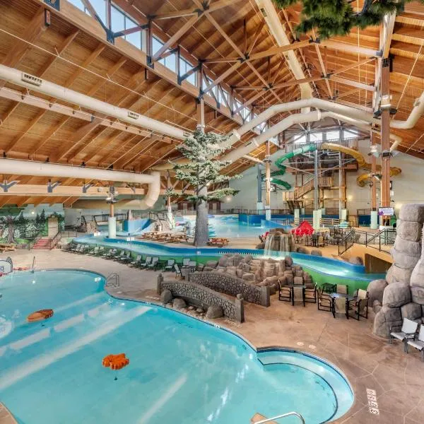 Three Bears Resort Waterpark Near Tomah Ascend Collection, hotel a Warrens
