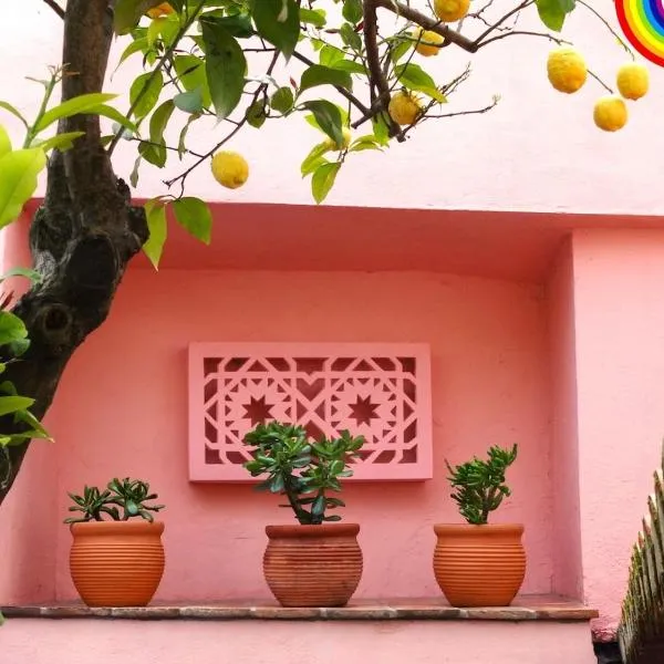 Casa do Limoeiro - sleeps up to 4 comfortably, hotel v destinaci Serpa