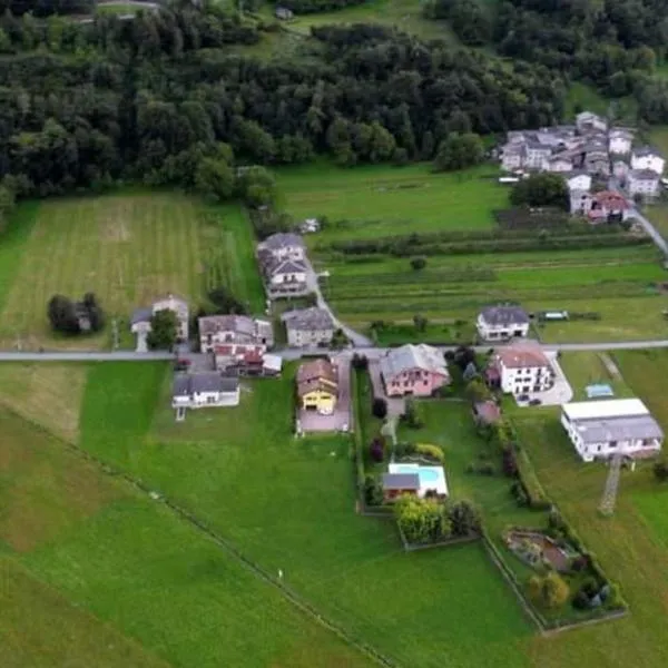 B & B SENTIERO VALTELLINA, hotel Castello dellʼAcqua városában