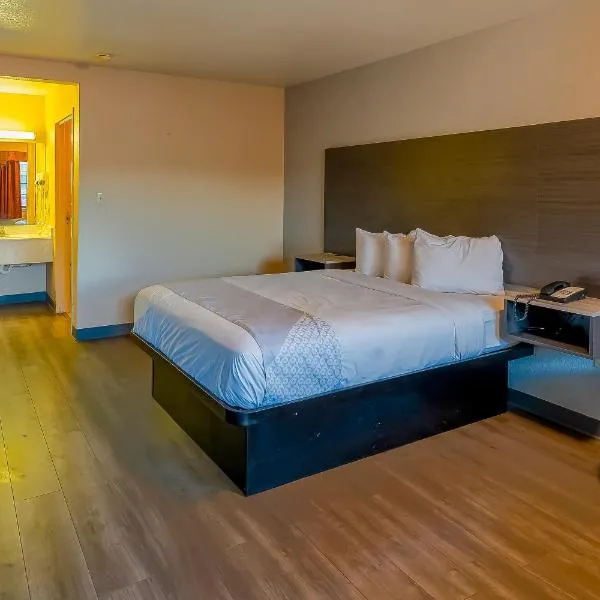 OYO Hotel Yoakum West، فندق في Yoakum