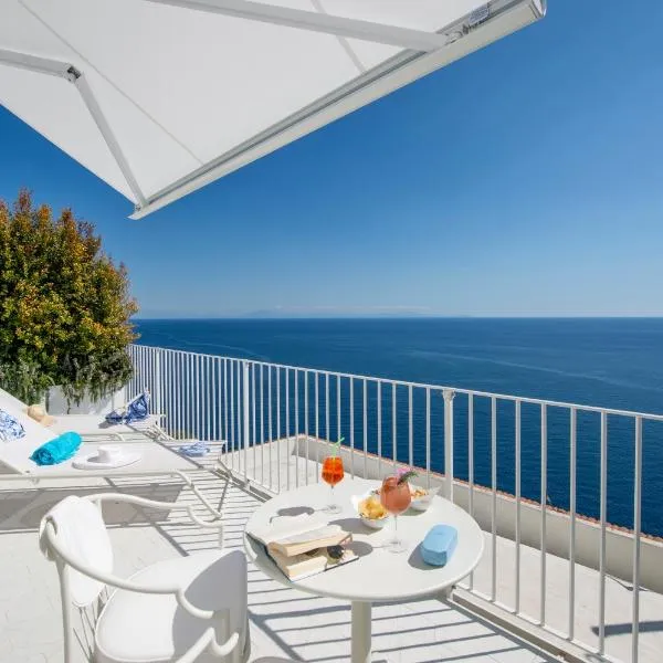 Infinity Suites, hotel v destinaci Praiano