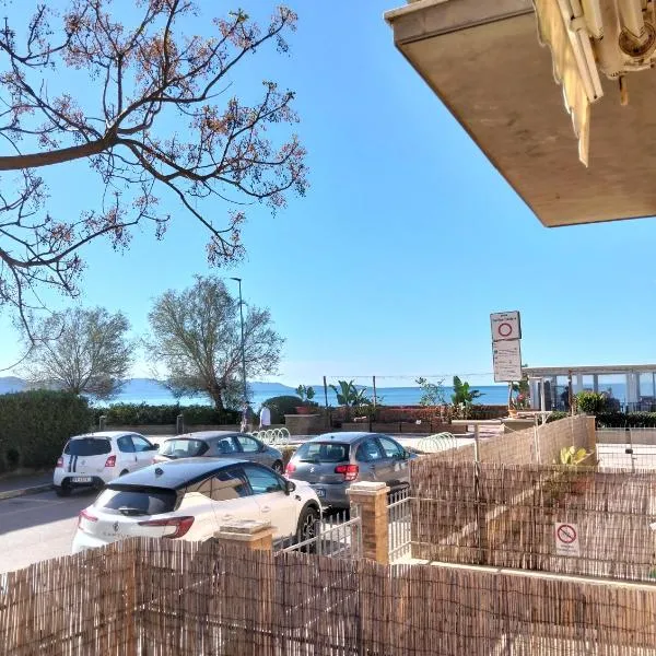 Follonica Vacanze 7, hotel a Follonica