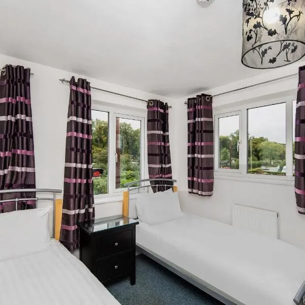 Chris's Motel, hotel sa Stokenchurch