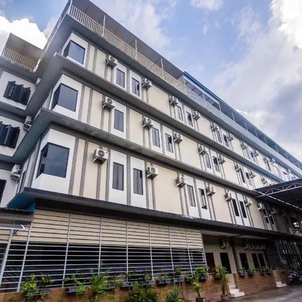 Capital O 1867 Kara Guest House, hotel in Batam Center
