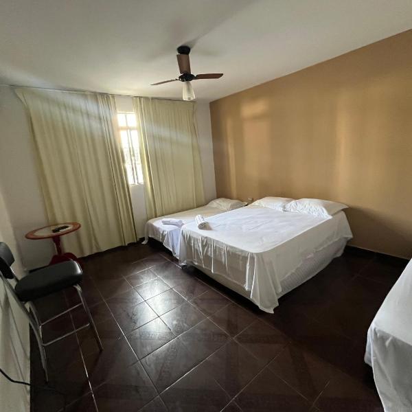 Quartos Quintal Bueno! Com ar, tv e internet no melhor bairro de Goiânia! Perto do Goiânia Shopping, Parque Areião Hospital Premium Mater Dei OVG Vaca Brava Marista Campo do Goiás!