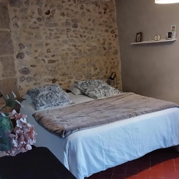 Alheuredusud, hotel em Violès